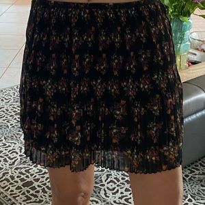 Madewell Black Mountain Floral Pleat Mini Skirt